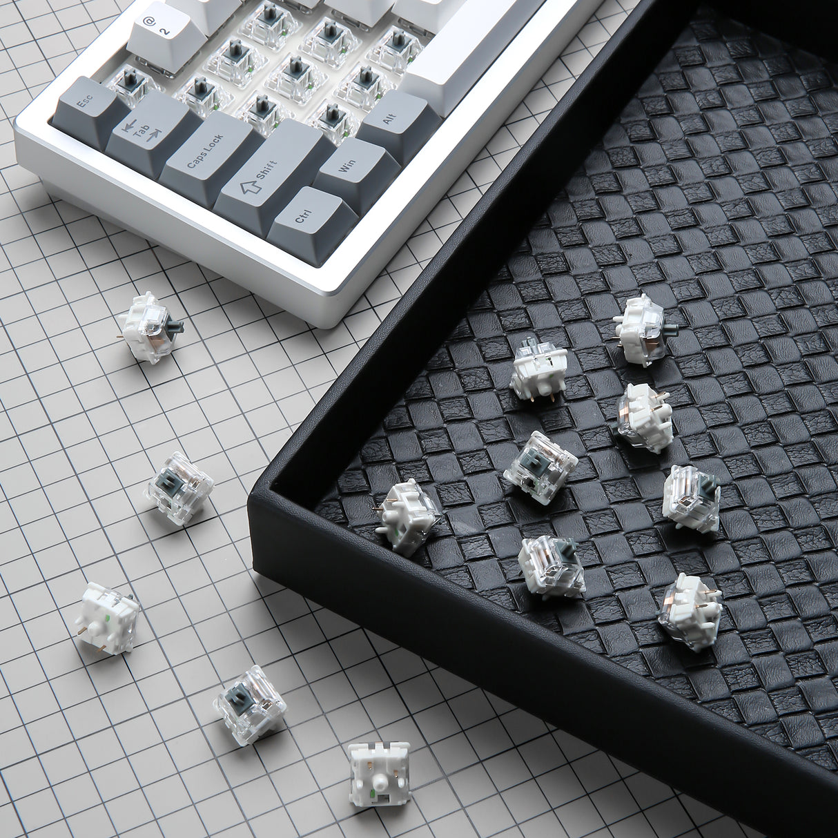 YUNZII Onyx Gray Tactile Clicky Mechanical Switch