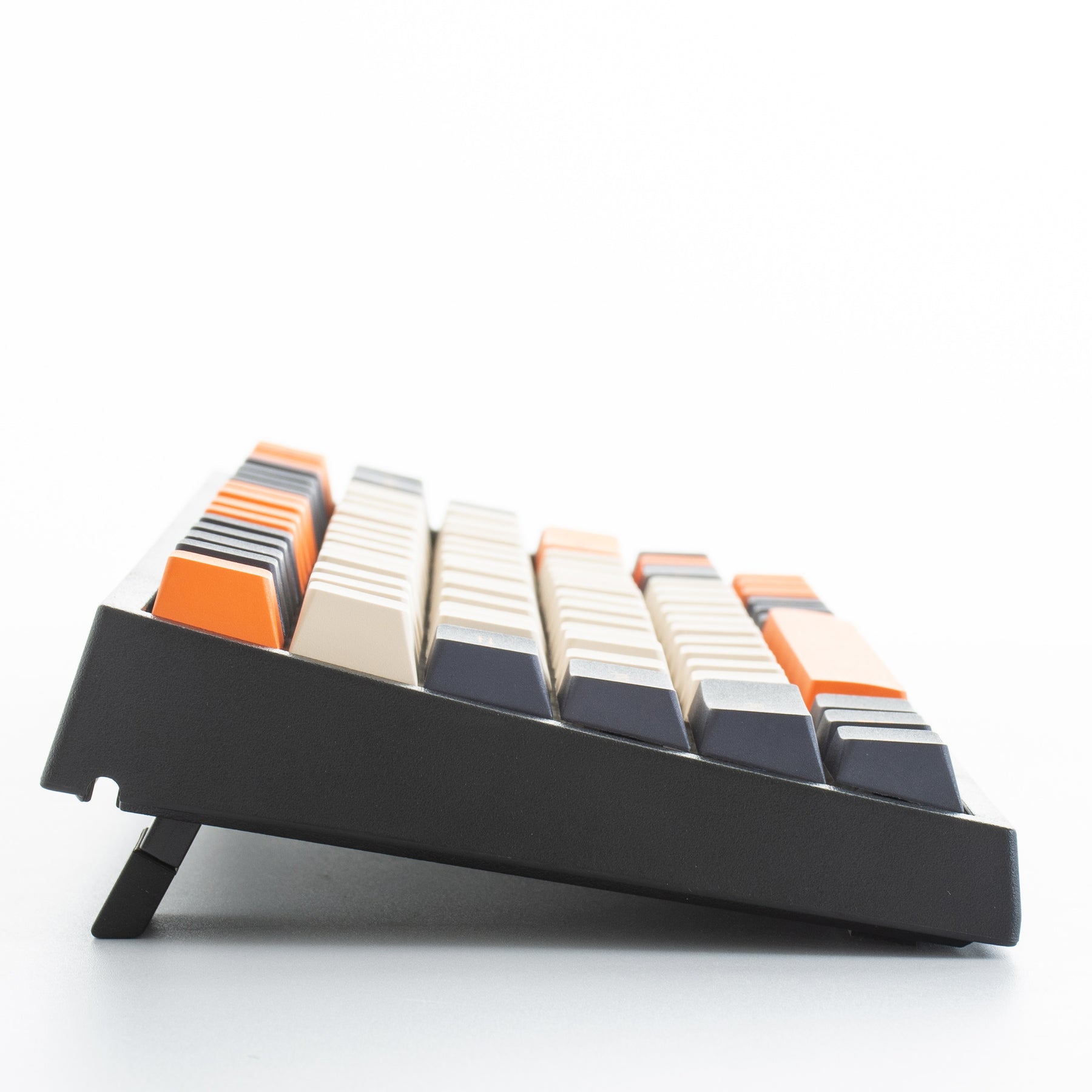 YUNZII KC84 Carbon Retro 84 Keys Hot Swappable Wired Mechanical Keyboard