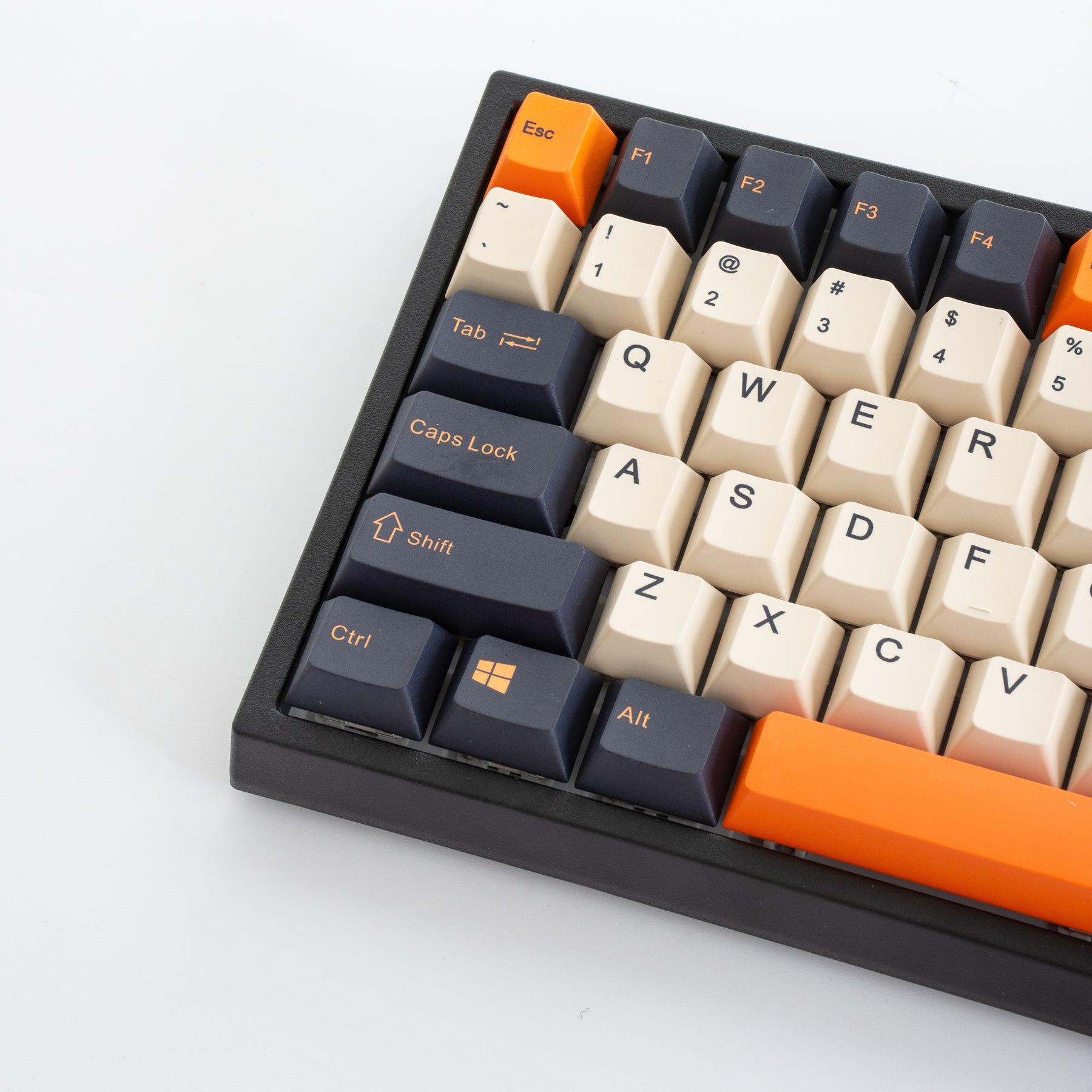 YUNZII KC84 Carbon Retro 84 Keys Hot Swappable Wired Mechanical Keyboard