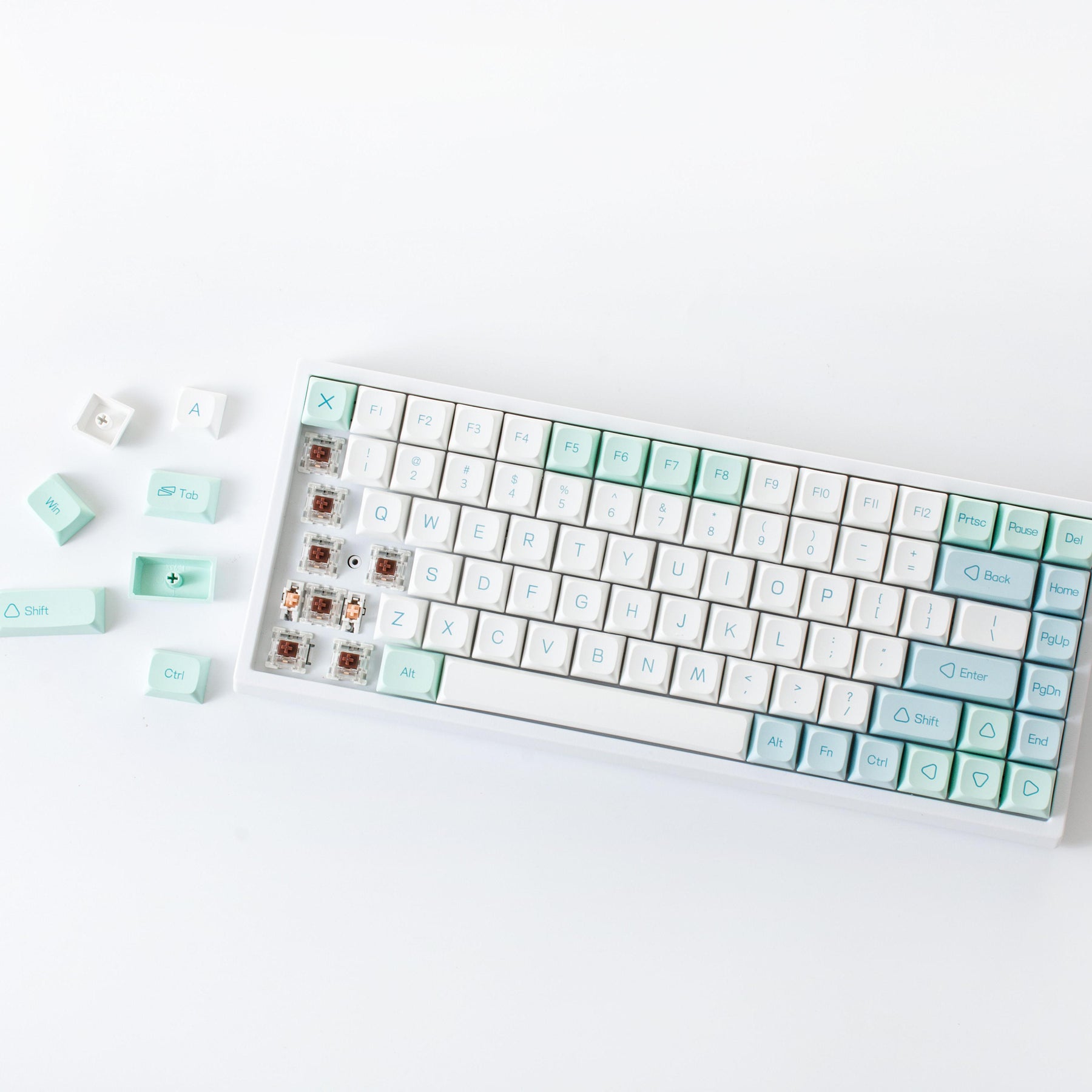 YUNZII KC84 Mint 84 Keys Hot Swappable Wired Mechanical Keyboard