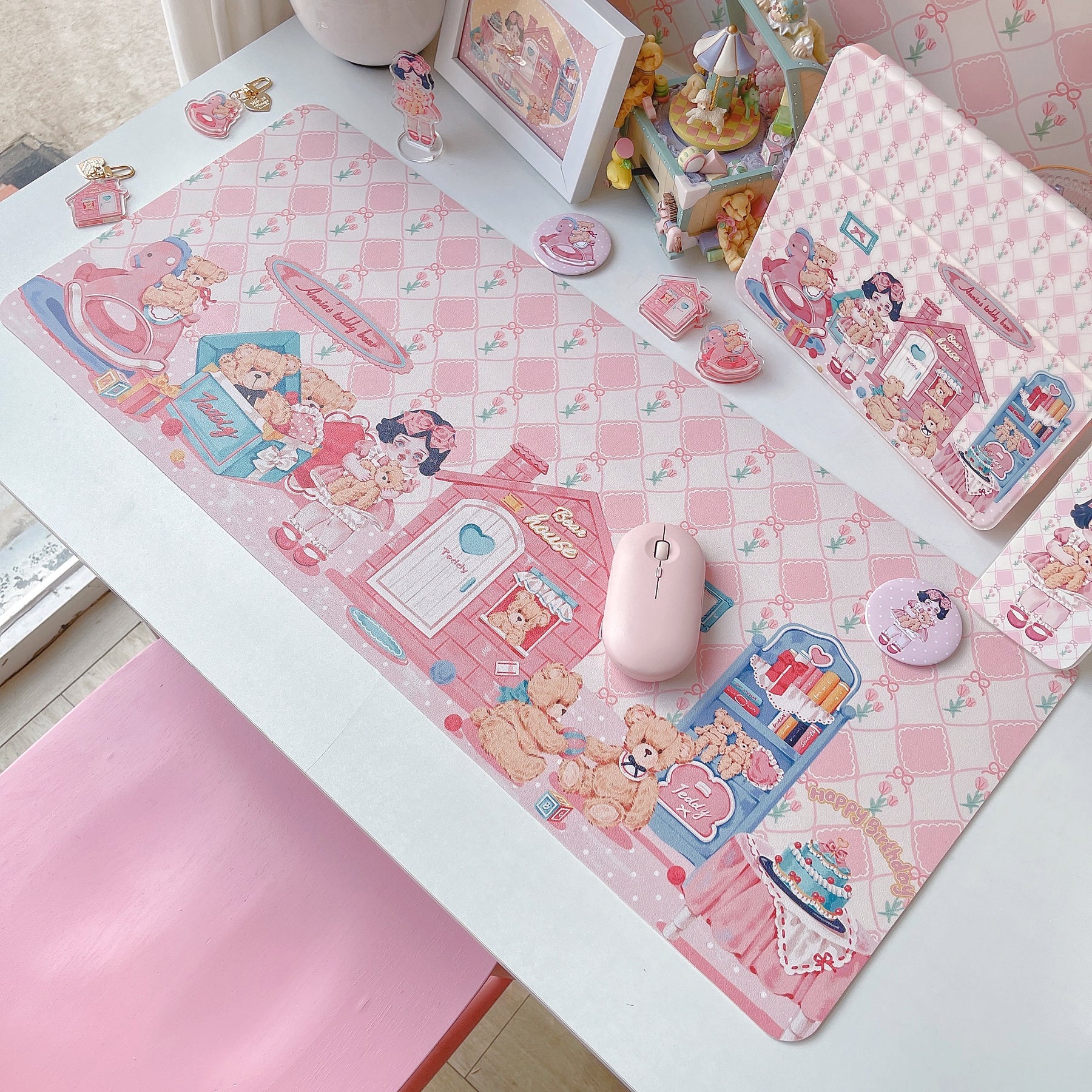 YUNZII PU Desk Pad Mouse Mat - Party