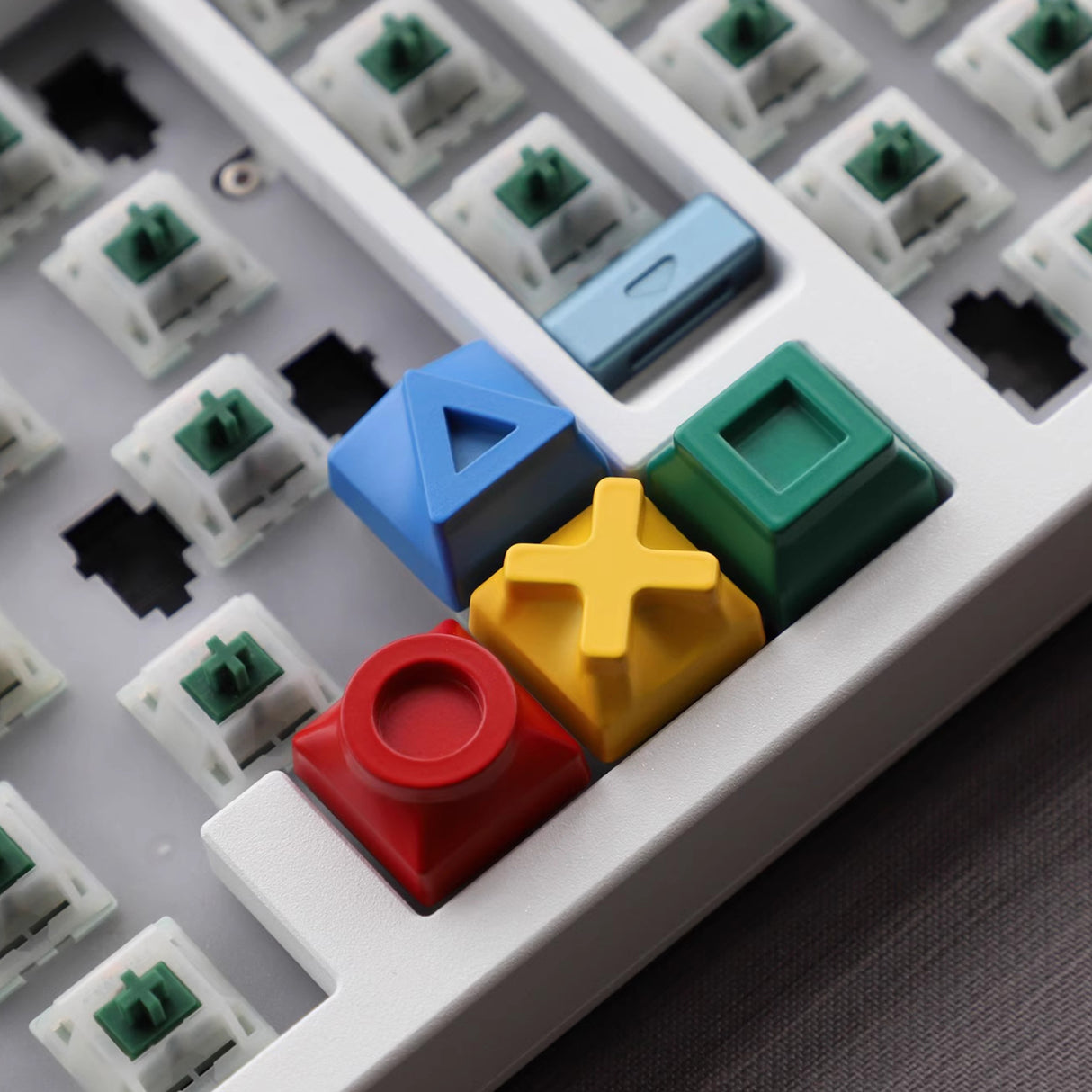 YUNZII Geometric Zinc Artisan Keycap