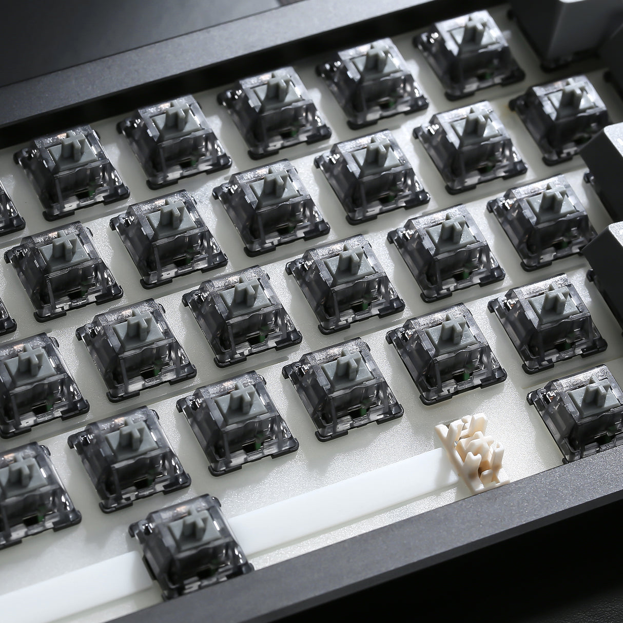 YUNZII Onyx Tactile Clicky Mechanical Switch