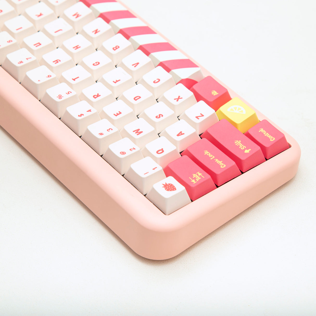 YUNZII Strawberry-Lemon Keycap Set