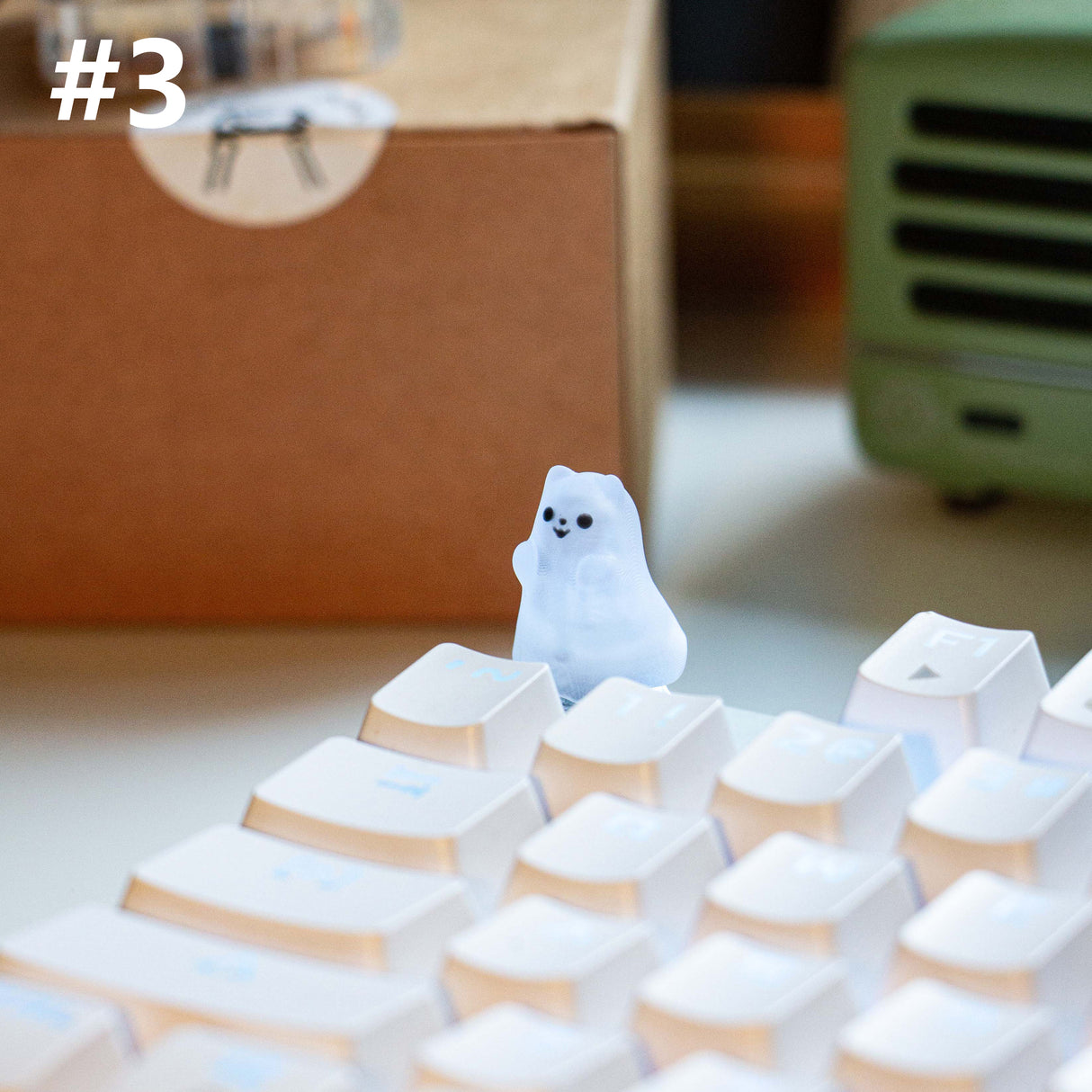 YUNZII Light Transmission Little Ghost Artisan Keycap