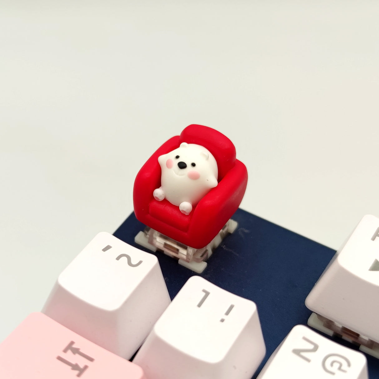 YUNZII Handmade Artisan Keycap - Sofa Bear