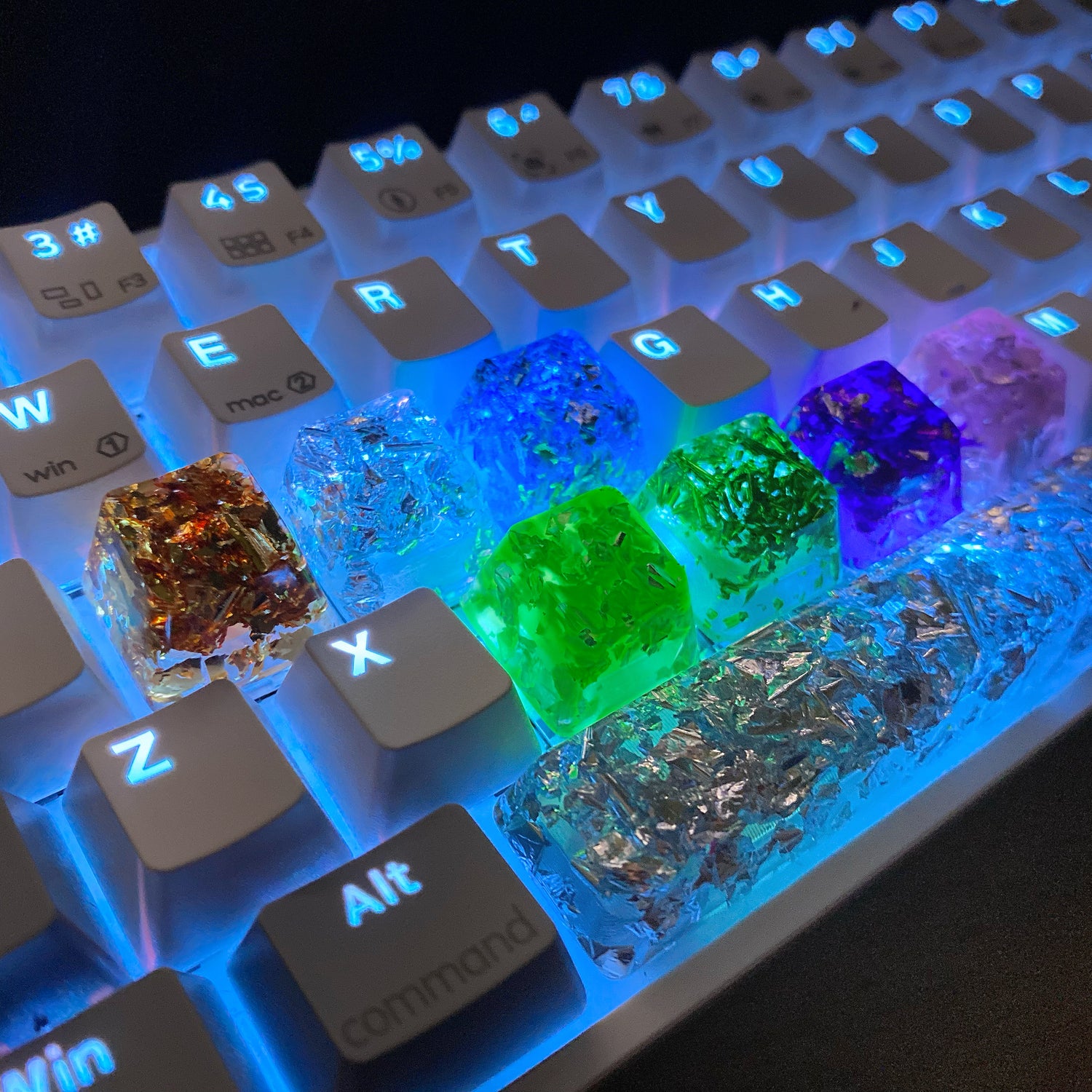 YUNZII Handmade Resin Artisan Keycaps, SA Profile, RGB Translucent Keycap for Gaming Mechanical Keyboard