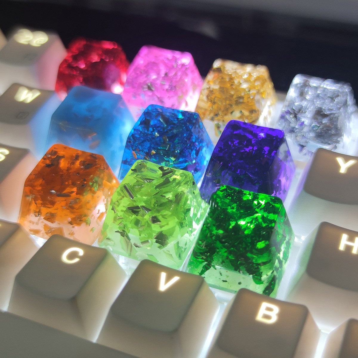 YUNZII Handmade Resin Artisan Keycaps, SA Profile, RGB Translucent Keycap for Gaming Mechanical Keyboard